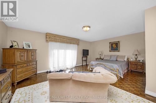 185 Dianawood Ridge, Vaughan, ON - Indoor Photo Showing Bedroom