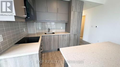 1711 - 292 Verdale Crossing, Markham, ON - Indoor Photo Showing Kitchen