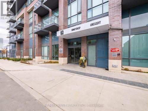 809 - 60 Honeycrisp Crescent, Vaughan, ON - Outdoor With Balcony With Facade