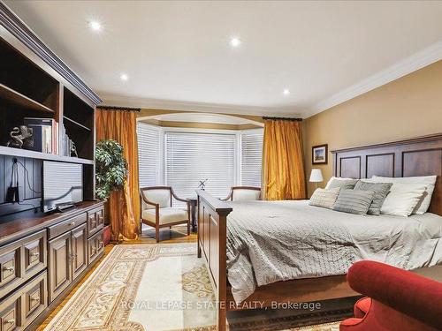 65 Queen St, St. Catharines, ON - Indoor Photo Showing Bedroom