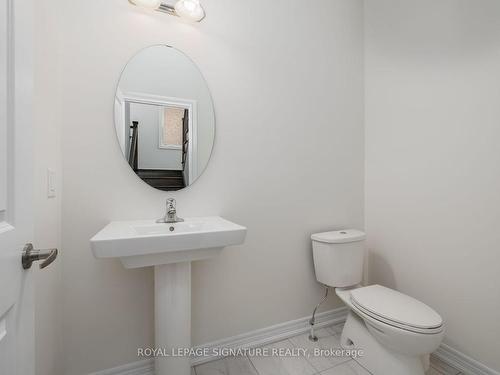 296 Broadacre Dr, Kitchener, ON - Indoor Photo Showing Bathroom