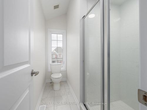 296 Broadacre Dr, Kitchener, ON - Indoor Photo Showing Bathroom