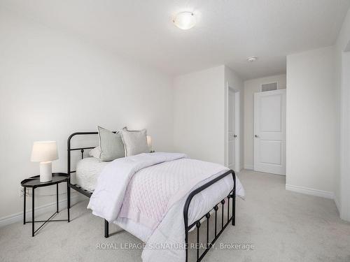 296 Broadacre Dr, Kitchener, ON - Indoor Photo Showing Bedroom