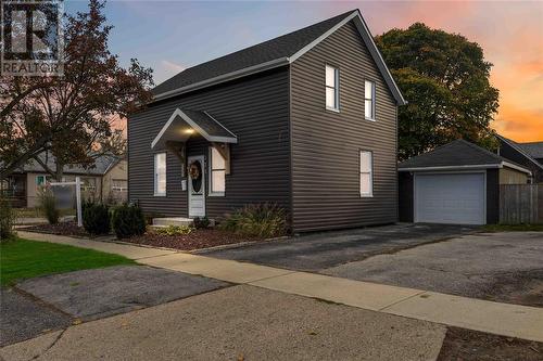 321 Maxwell Street, Sarnia, ON - Outdoor With Facade