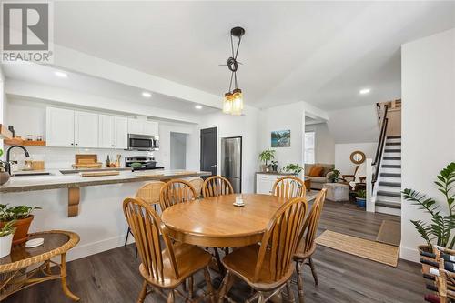 321 Maxwell Street, Sarnia, ON - Indoor Photo Showing Dining Room