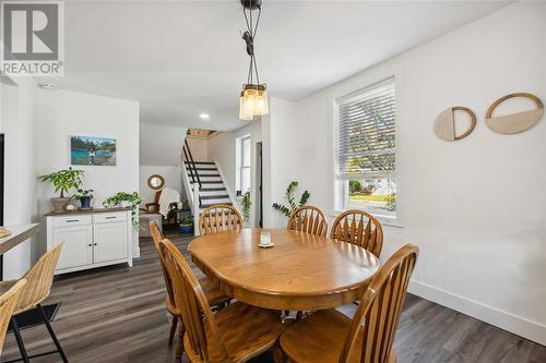 321 Maxwell Street, Sarnia, ON - Indoor Photo Showing Dining Room