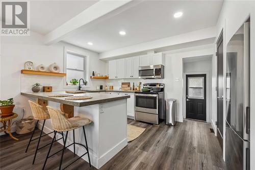 321 Maxwell Street, Sarnia, ON - Indoor Photo Showing Kitchen