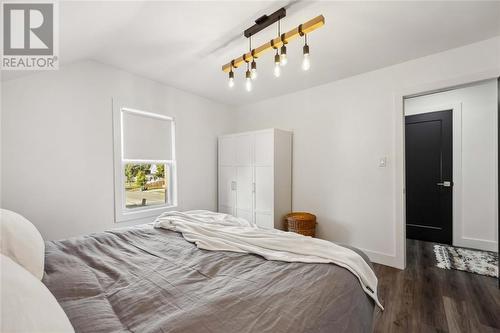 321 Maxwell Street, Sarnia, ON - Indoor Photo Showing Bedroom