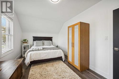 321 Maxwell Street, Sarnia, ON - Indoor Photo Showing Bedroom