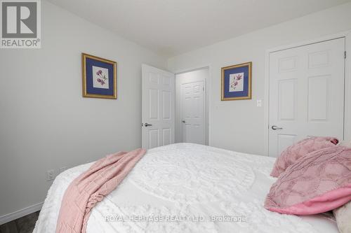 112 - 75 Shipway Avenue, Clarington (Newcastle), ON - Indoor Photo Showing Bedroom