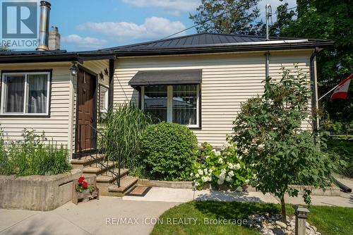 258 Anna Street S, North Middlesex (Parkhill), ON - Outdoor