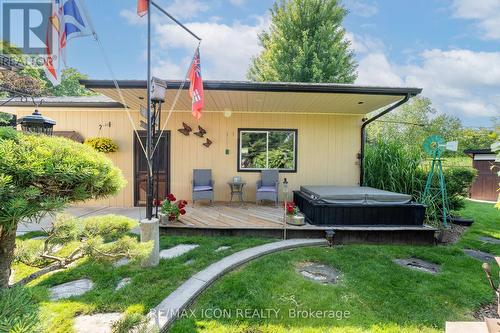 258 Anna Street S, North Middlesex (Parkhill), ON - Outdoor