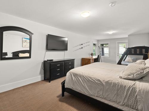 401-5030 Snowbird Way, Big White, BC - Indoor Photo Showing Bedroom