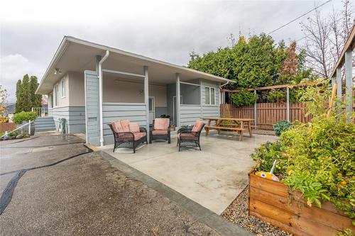 1465 Dartmouth Street, Penticton, BC - Outdoor