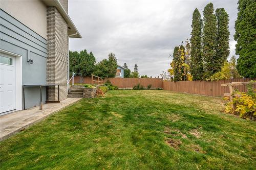 1465 Dartmouth Street, Penticton, BC - Outdoor