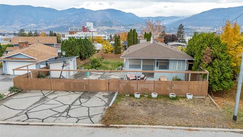 1465 Dartmouth Street, Penticton, BC - Outdoor