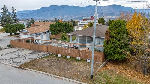 1465 Dartmouth Street, Penticton, BC - Outdoor