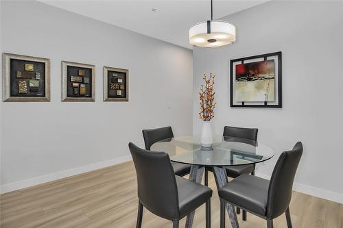 112-3521 Carrington Road, West Kelowna, BC - Indoor Photo Showing Dining Room