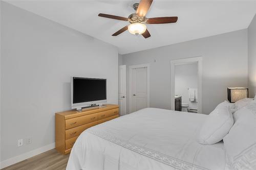 112-3521 Carrington Road, West Kelowna, BC - Indoor Photo Showing Bedroom