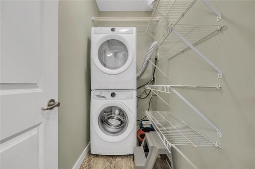 112-3521 Carrington Road, West Kelowna, BC - Indoor Photo Showing Laundry Room