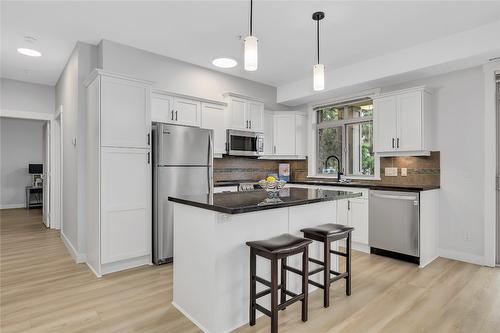 112-3521 Carrington Road, West Kelowna, BC - Indoor Photo Showing Kitchen With Upgraded Kitchen