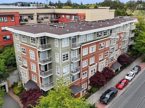 313-870 Short St, Saanich, BC - Outdoor With Balcony