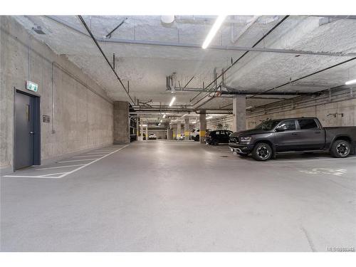 407-2843 Jacklin Rd, Langford, BC - Indoor Photo Showing Garage