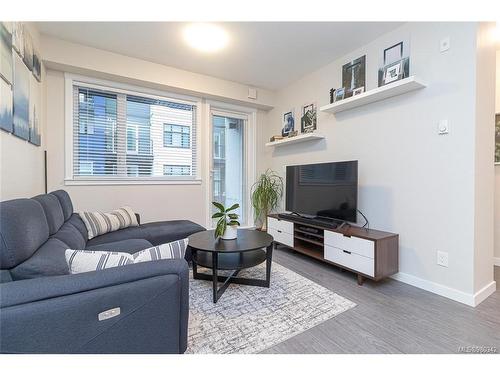 407-2843 Jacklin Rd, Langford, BC - Indoor Photo Showing Living Room