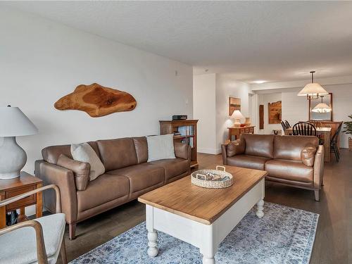 116-9 Adams Rd, Campbell River, BC - Indoor Photo Showing Living Room