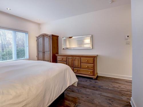 Chambre Ã  coucher principale - 3171  - 3171A Rue Laurin, Sainte-Marthe-Sur-Le-Lac, QC - Indoor Photo Showing Bedroom