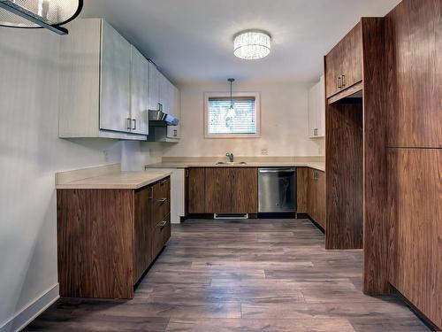 Logement - 3171  - 3171A Rue Laurin, Sainte-Marthe-Sur-Le-Lac, QC - Indoor Photo Showing Kitchen