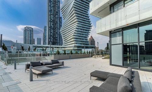 1409-3883 Quartz Rd, Mississauga, ON - Outdoor