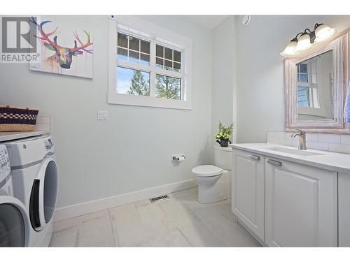 1926 Pineridge Mountain Link, Invermere, BC - Indoor Photo Showing Laundry Room