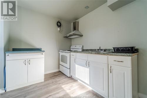 5935 Rose Unit# Lower, Windsor, ON - Indoor Photo Showing Kitchen