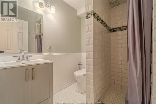 5935 Rose Unit# Lower, Windsor, ON - Indoor Photo Showing Bathroom