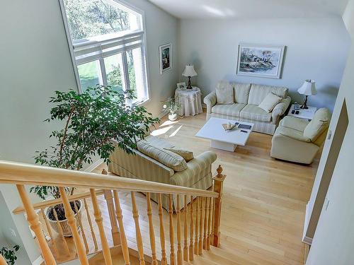 Living room - 560 Rue Duquesne, Saint-Bruno-De-Montarville, QC - Indoor Photo Showing Living Room