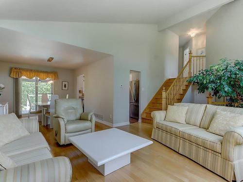 Living room - 560 Rue Duquesne, Saint-Bruno-De-Montarville, QC - Indoor Photo Showing Living Room