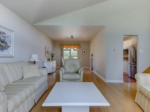 Living room - 560 Rue Duquesne, Saint-Bruno-De-Montarville, QC - Indoor Photo Showing Living Room