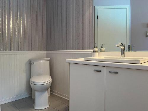 Powder room - 560 Rue Duquesne, Saint-Bruno-De-Montarville, QC - Indoor Photo Showing Bathroom