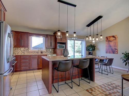 Kitchen - 1081 Tsse Bellevue, Saint-Valérien-De-Milton, QC - Indoor Photo Showing Kitchen With Upgraded Kitchen