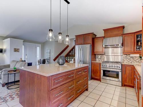 Kitchen - 1081 Tsse Bellevue, Saint-Valérien-De-Milton, QC - Indoor Photo Showing Kitchen With Upgraded Kitchen