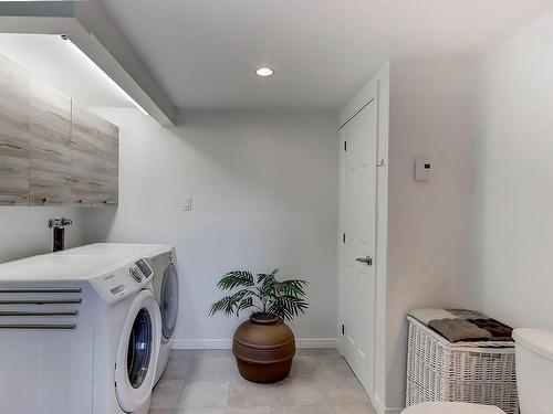 Bathroom - 1081 Tsse Bellevue, Saint-Valérien-De-Milton, QC - Indoor Photo Showing Laundry Room