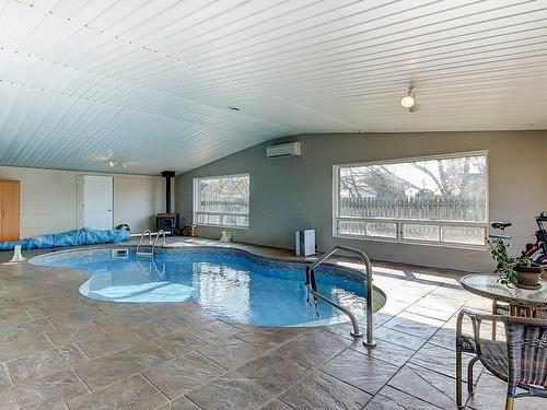 Pool - 1081 Tsse Bellevue, Saint-Valérien-De-Milton, QC - Indoor Photo Showing Other Room With In Ground Pool