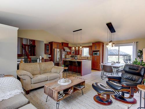 Overall view - 1081 Tsse Bellevue, Saint-Valérien-De-Milton, QC - Indoor Photo Showing Living Room