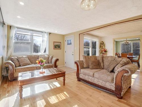 Living room - 1640 Ch. De La Rivière-Du-Nord, Saint-Jérôme, QC - Indoor Photo Showing Living Room