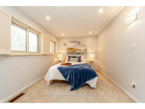 1609 Gandalf Crt, Pickering, ON - Indoor Photo Showing Bedroom