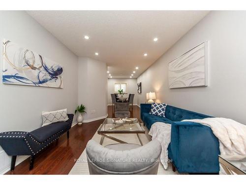 1609 Gandalf Crt, Pickering, ON - Indoor Photo Showing Living Room