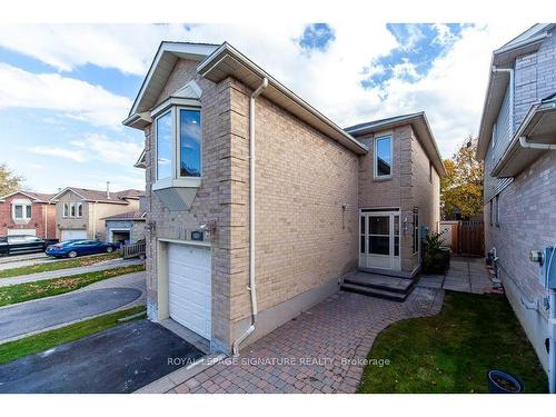 1609 Gandalf Crt, Pickering, ON - Outdoor