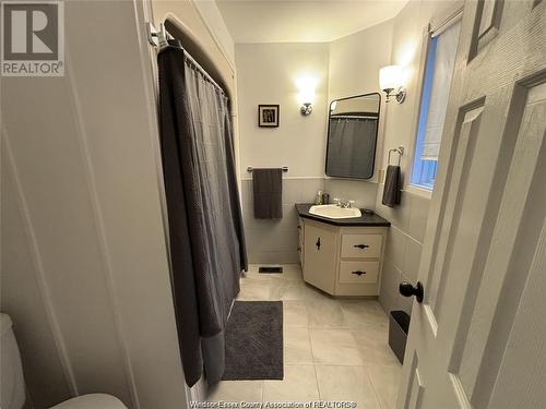 12334 Lanoue Street, Tecumseh, ON - Indoor Photo Showing Bathroom