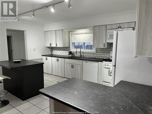 12334 Lanoue Street, Tecumseh, ON - Indoor Photo Showing Kitchen